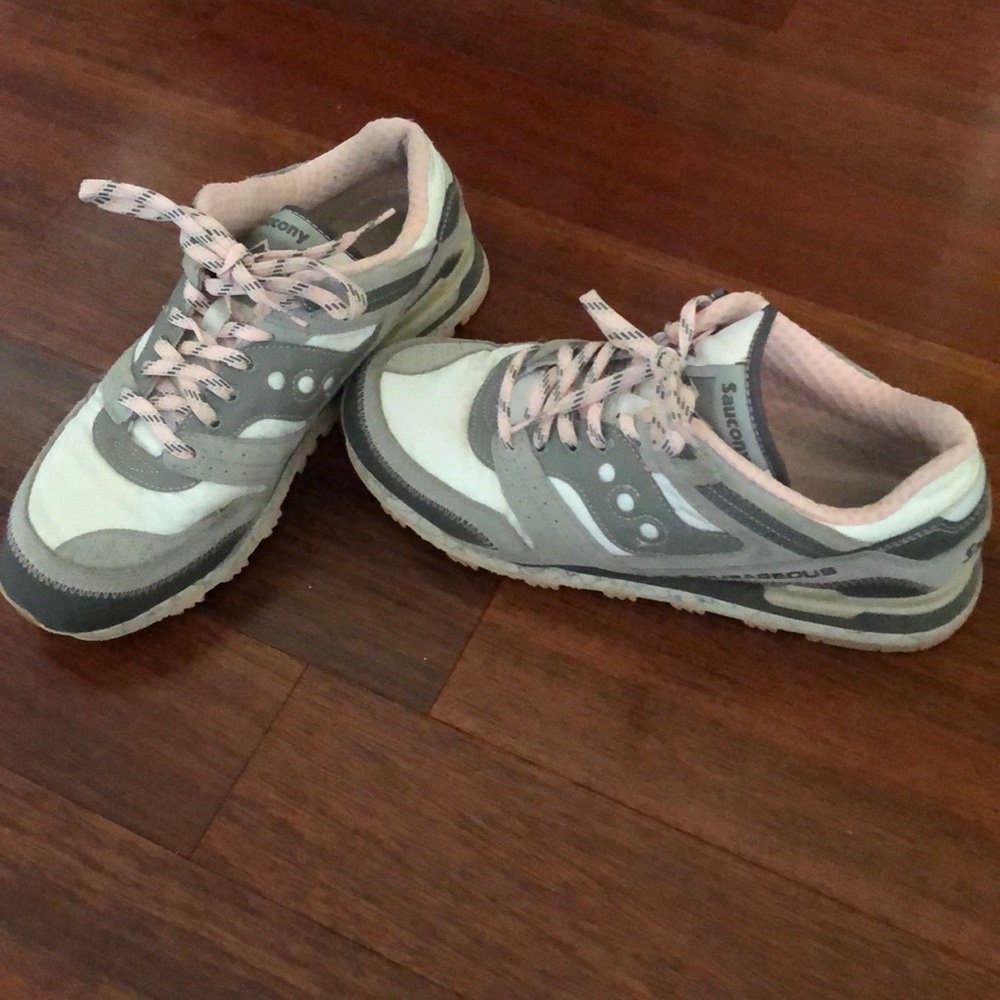 Saucony Womens shoes size 9